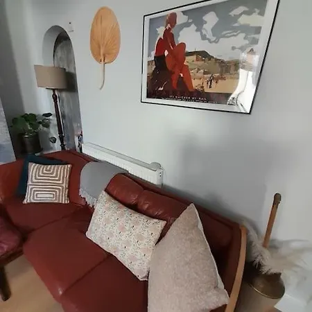 Edie's Hideaway Скарборо