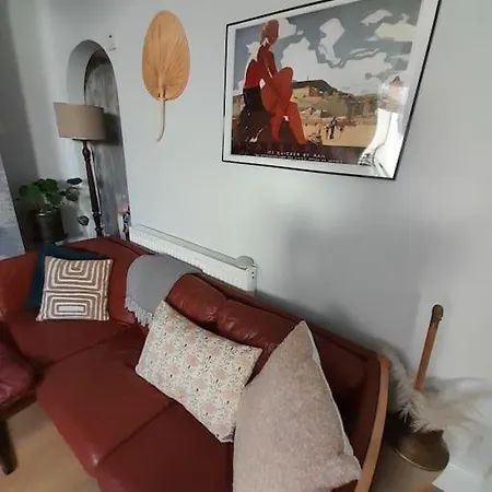 Edie's Hideaway סקארבורו